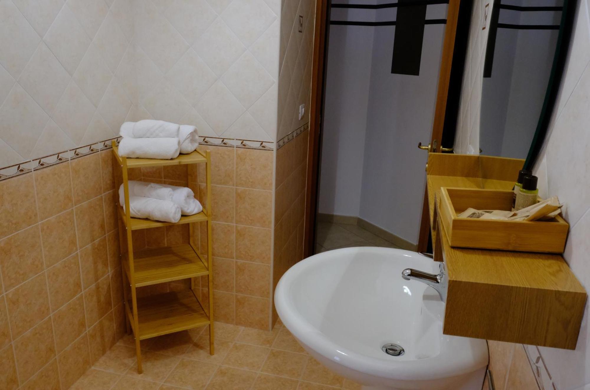 Matteotti Rooms Матера Екстериор снимка